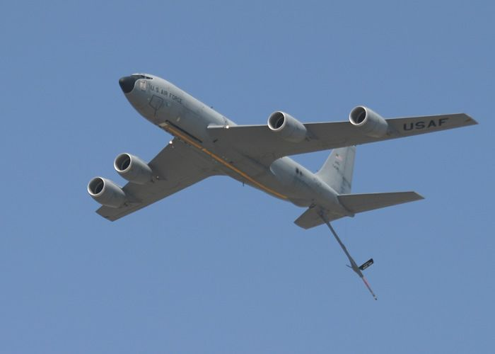 KC-135 KC-135